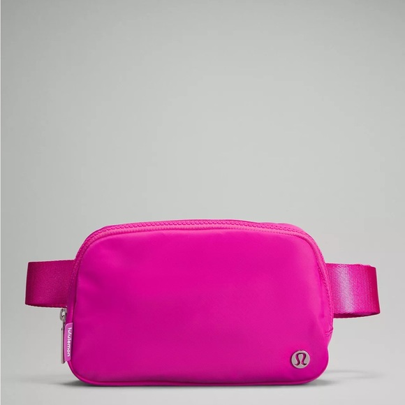 Lululemon Everywhere Belt Bag 1L- Sonic Pink - Picture 2 of 6